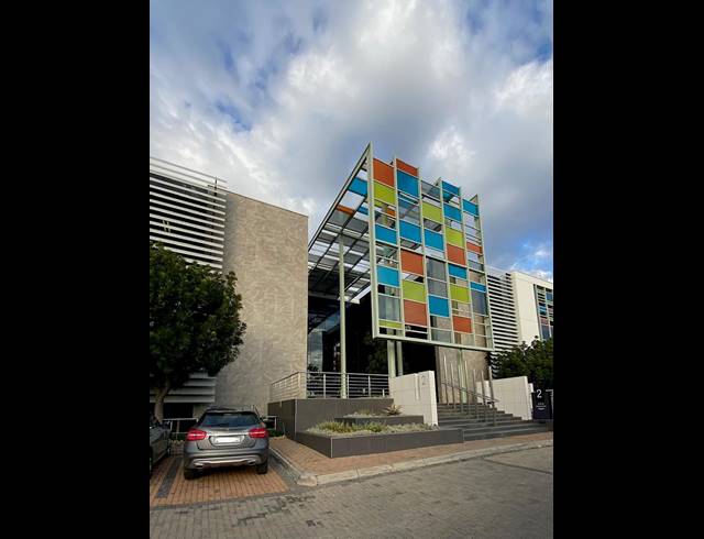 733M² OFFICE TO LET IN BRYANSTON